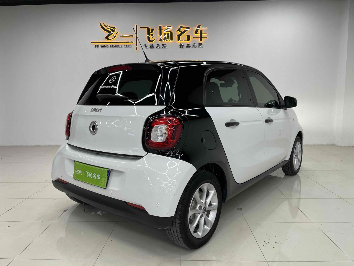 smart forfour  2016款 1.0L 52千瓦靈動(dòng)版圖片