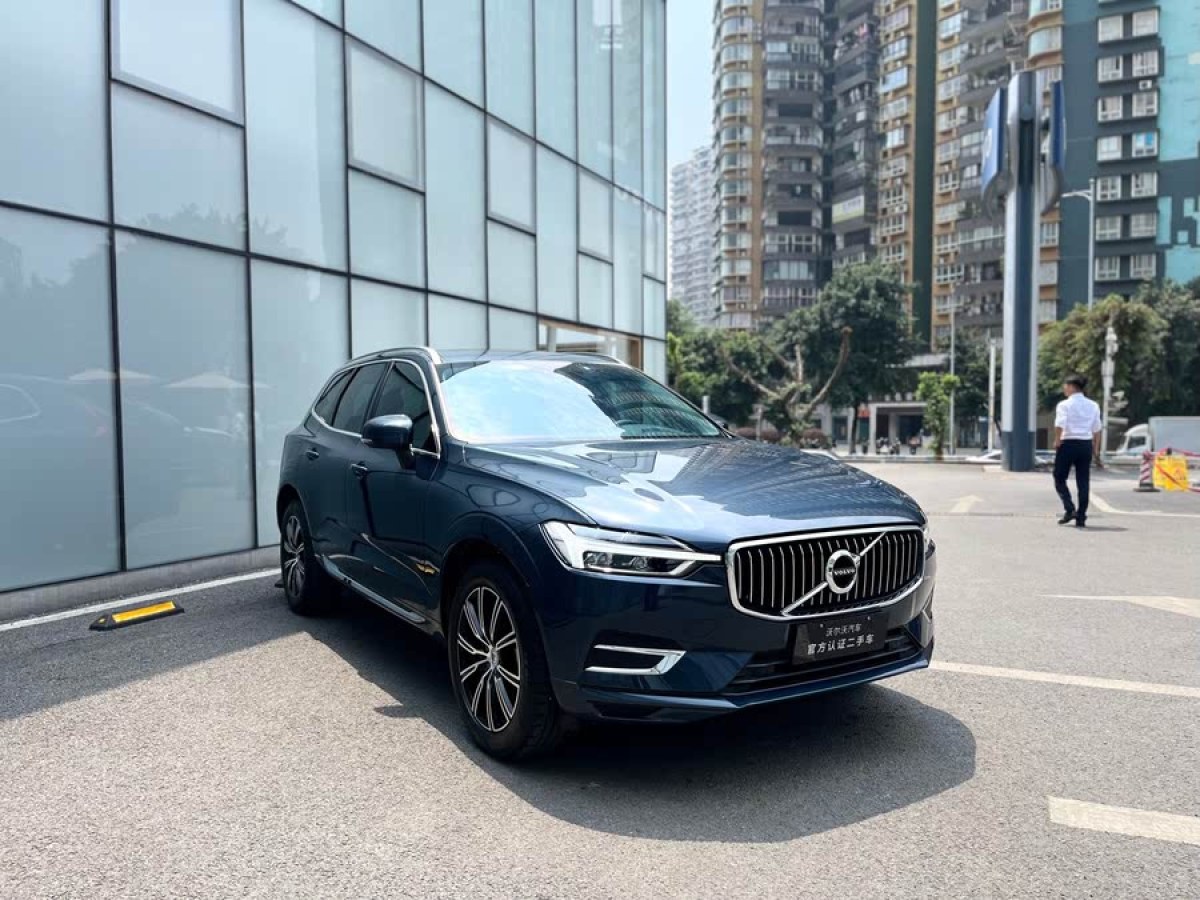 沃爾沃 XC60  2021款 T5 四驅(qū)智遠(yuǎn)豪華版圖片
