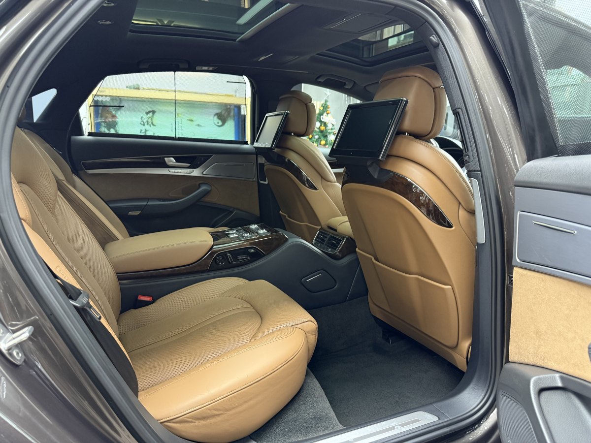 奧迪 奧迪A8  2014款 A8L 45 TFSI quattro豪華型圖片