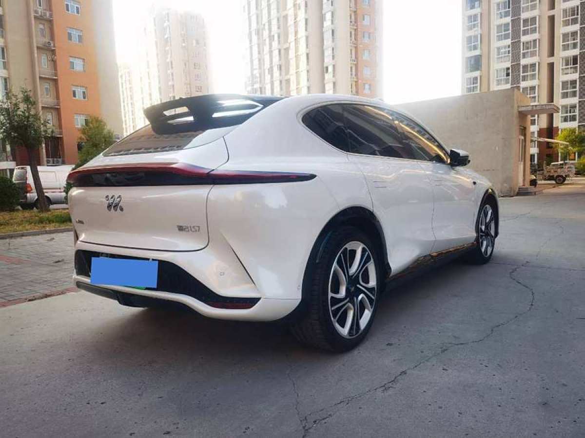 智己 智己LS7  2023款 100kWh Pro四驅(qū)版圖片