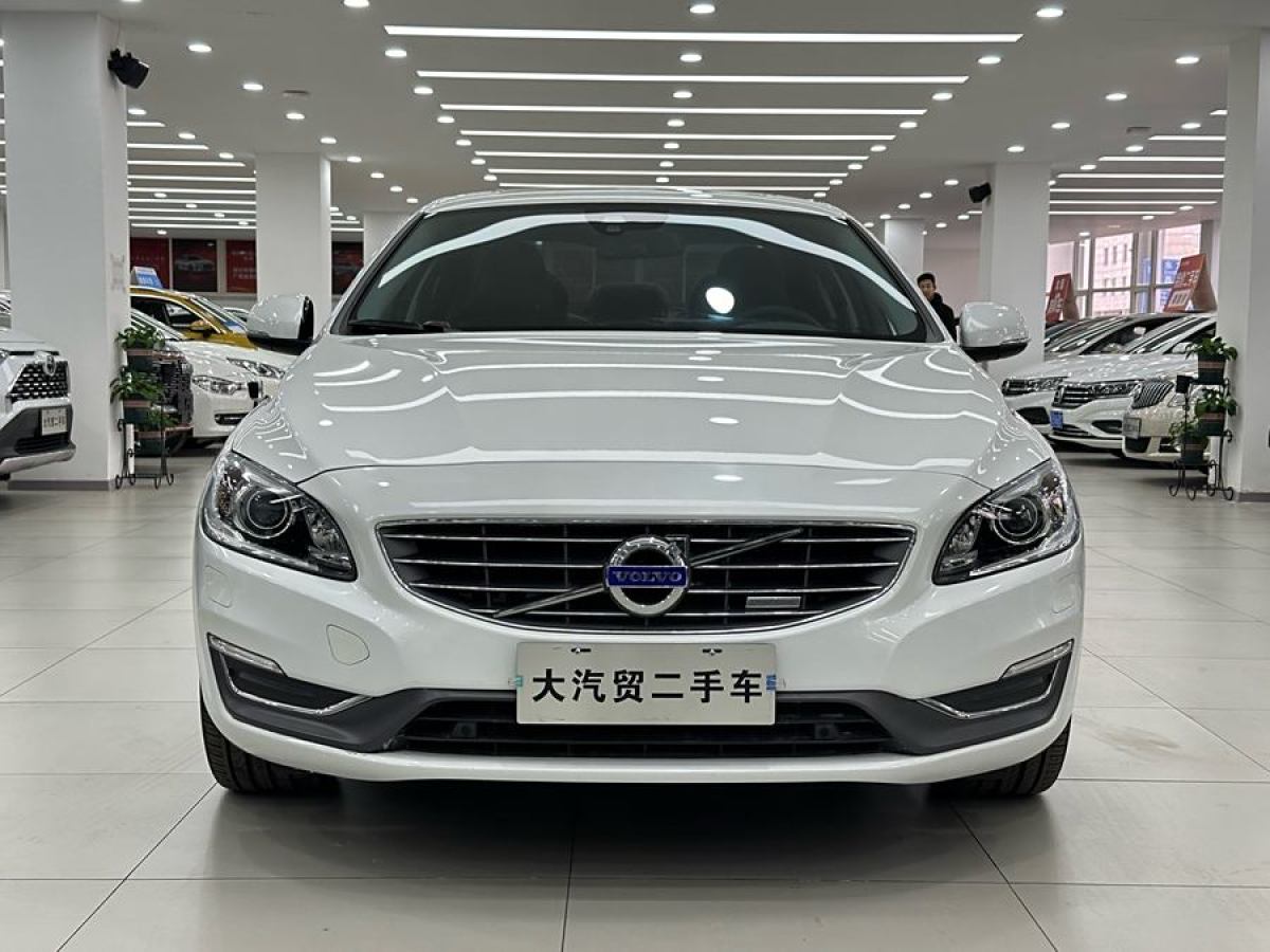 沃爾沃 S60L新能源  2015款 E驅(qū)混動 T6智馭版圖片