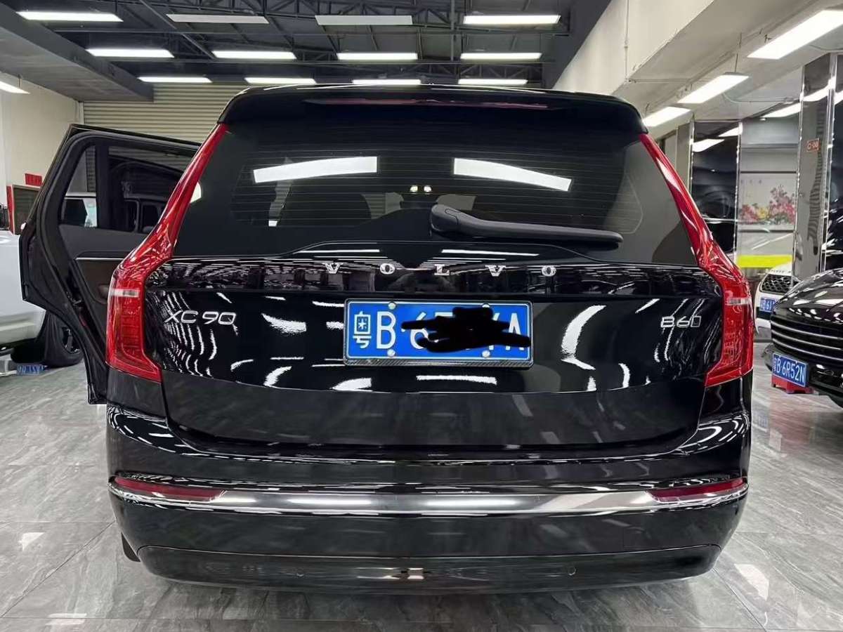 2022年12月沃爾沃 XC90  2023款 B6 智雅豪華版 7座