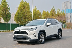 RAV4 豐田 榮放 2.0L CVT兩驅(qū)風(fēng)尚版