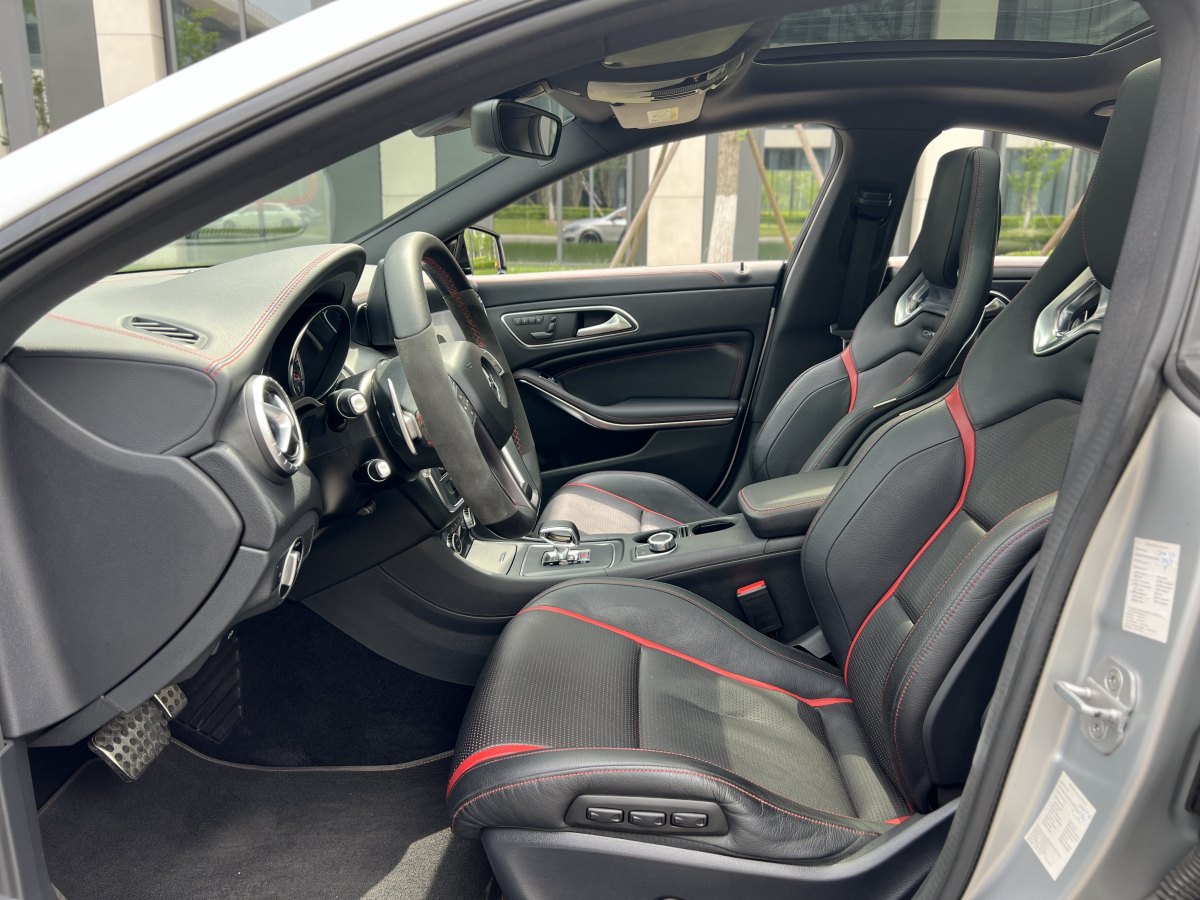 奔馳 奔馳CLA級(jí)AMG  2015款 AMG CLA 45 4MATIC圖片