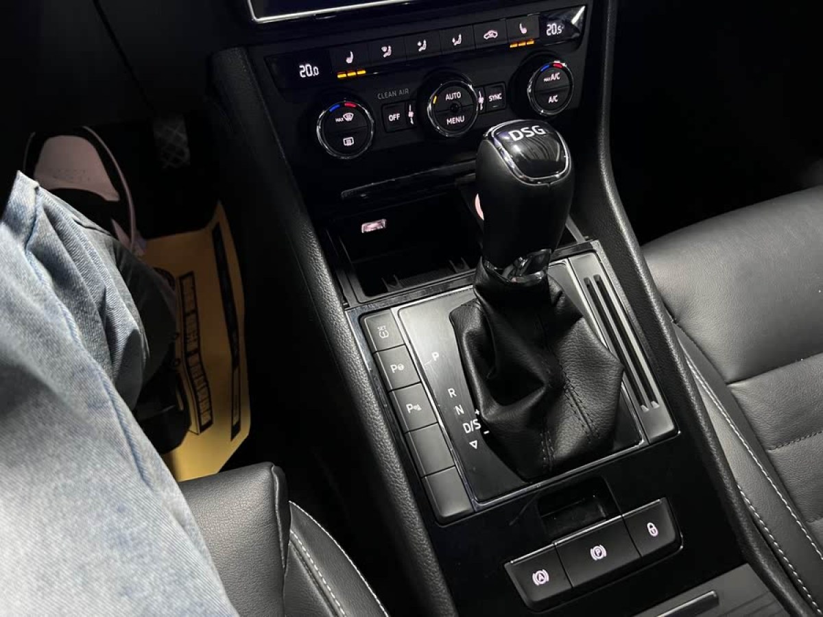 斯柯達(dá) 速派  2016款 TSI330 DSG智行版圖片