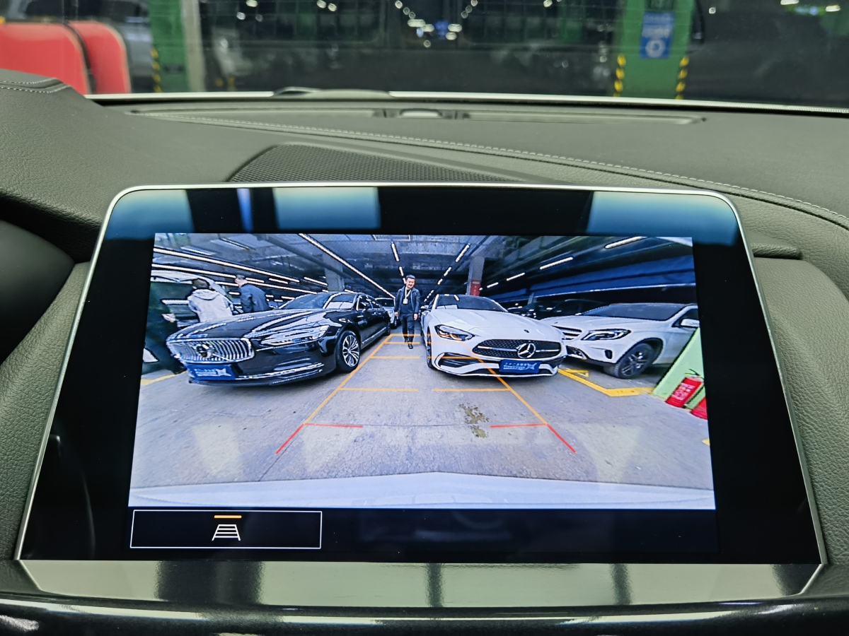 凱迪拉克 CT5  2023款 28T 豪華型（標(biāo)準(zhǔn)版）圖片
