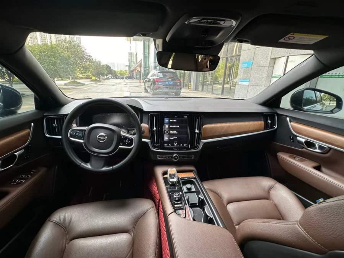 沃爾沃 S90  2021款 B5 智逸豪華版圖片