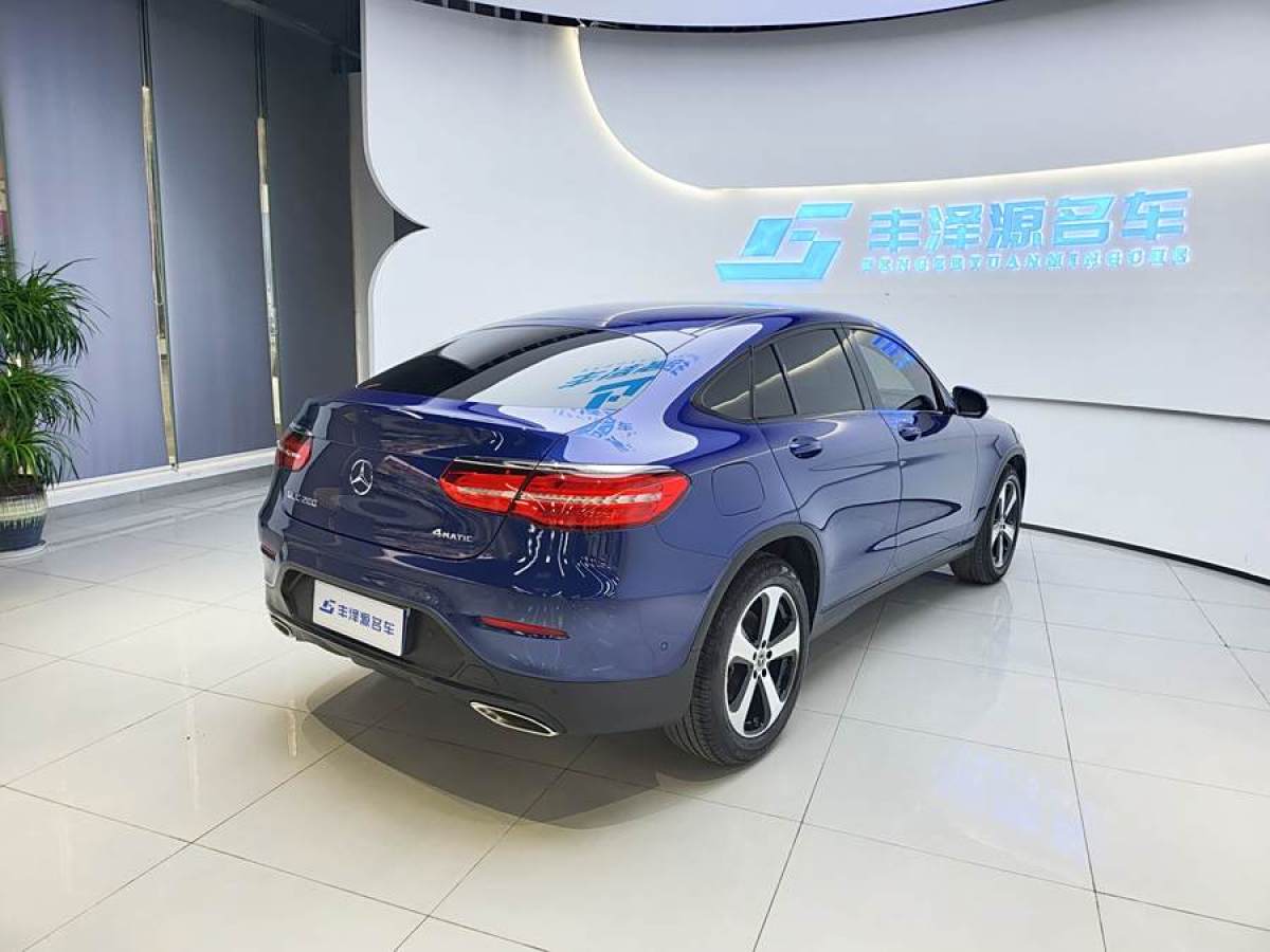 奔馳 奔馳GLC  2022款 改款 GLC 300 4MATIC 轎跑SUV圖片