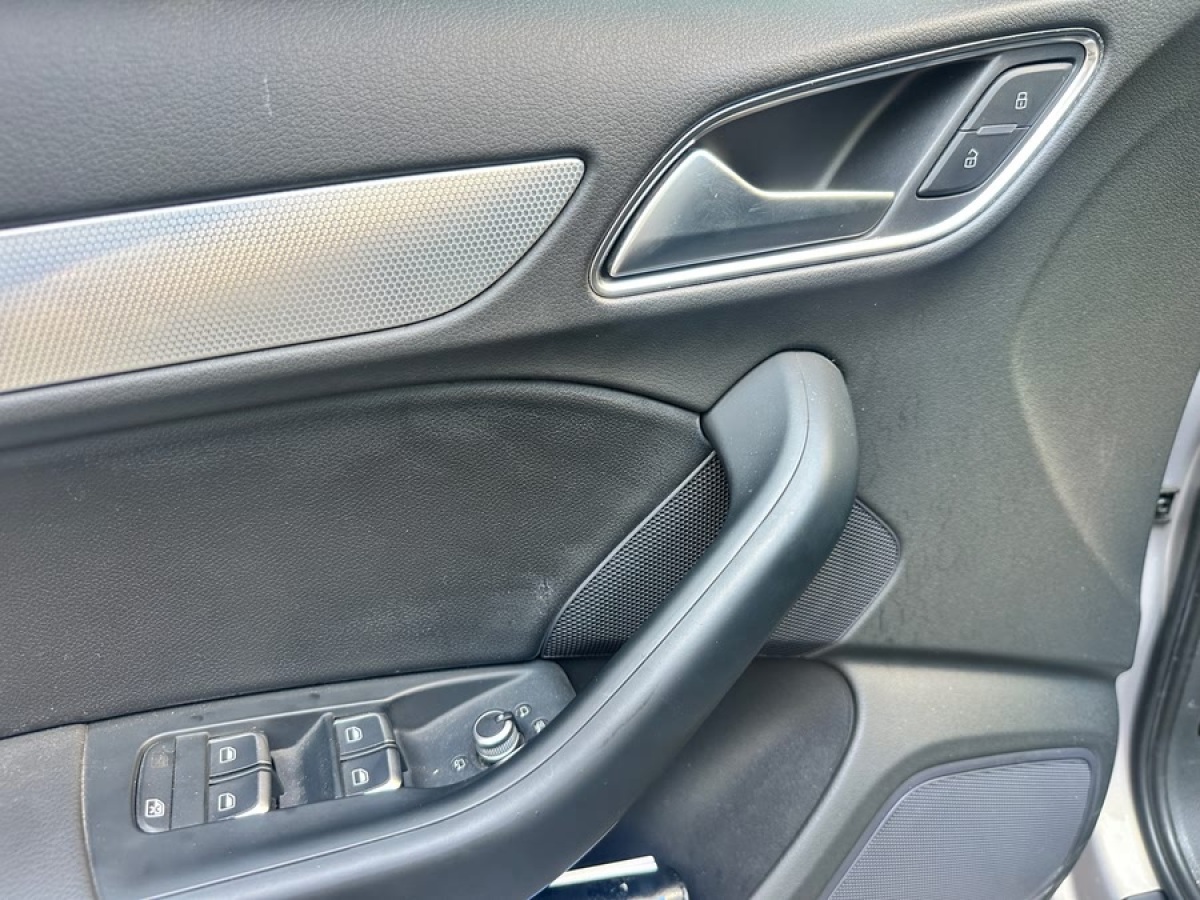 奧迪 奧迪Q3  2015款 35 TFSI 舒適型圖片