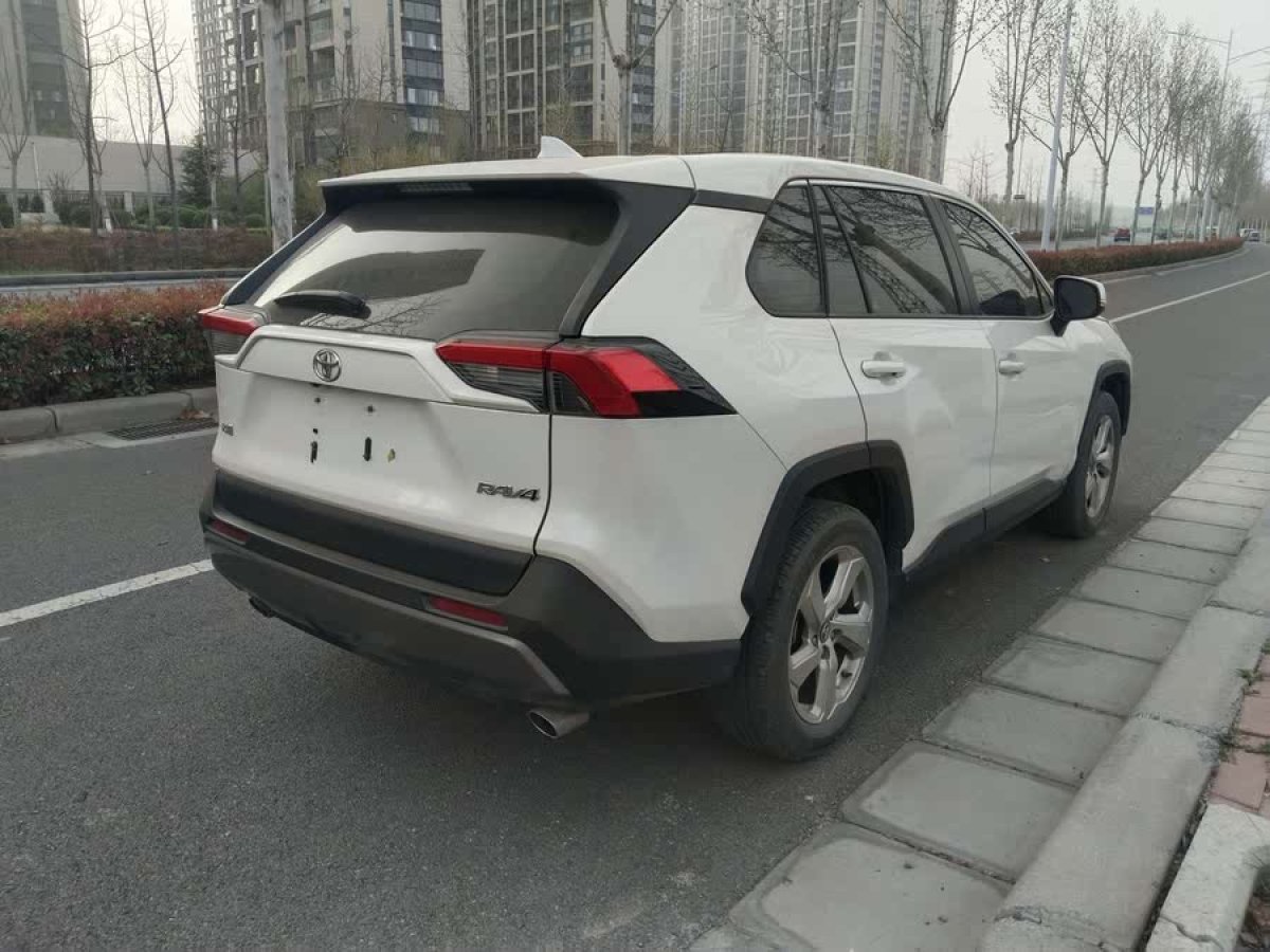 豐田 RAV4榮放  2020款 2.0L CVT兩驅(qū)風(fēng)尚版圖片