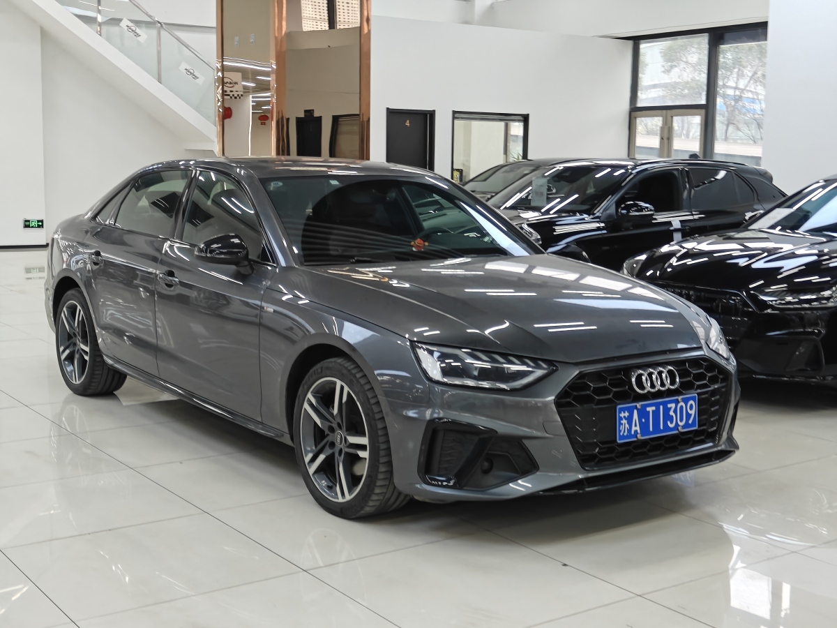 奧迪 奧迪A4L  2022款 40 TFSI 豪華動感型圖片