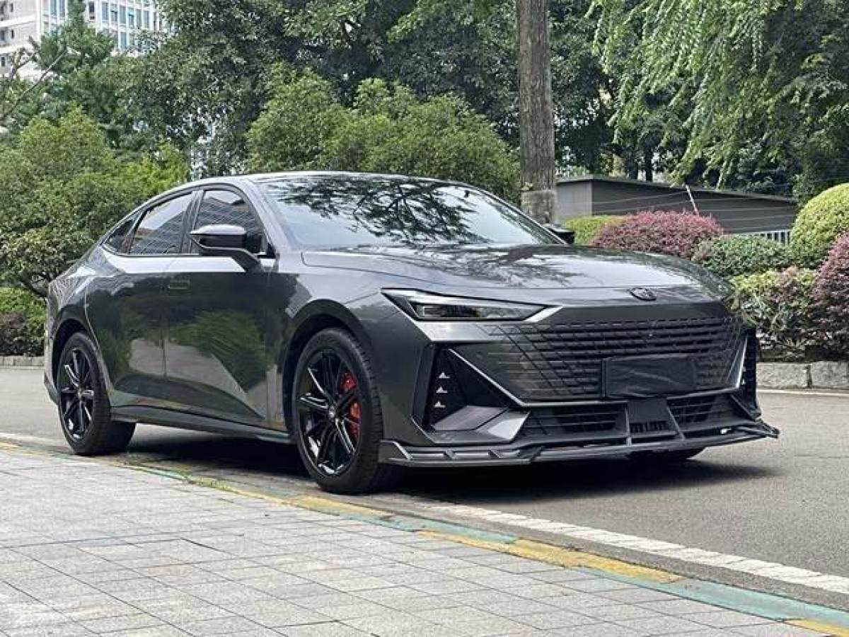 長安 長安UNI-V  2023款 1.5T 尊貴型圖片