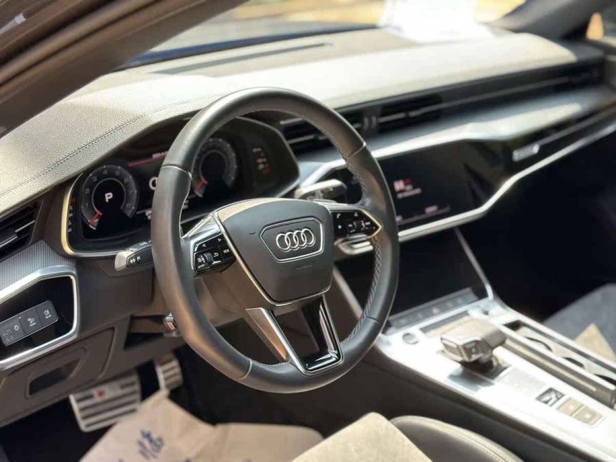 奧迪 奧迪A6L  2022款 45 TFSI quattro 臻選致雅型圖片