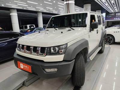 2018年3月 北京 BJ40 40L 2.3T 自動四驅(qū)環(huán)塔冠軍版圖片