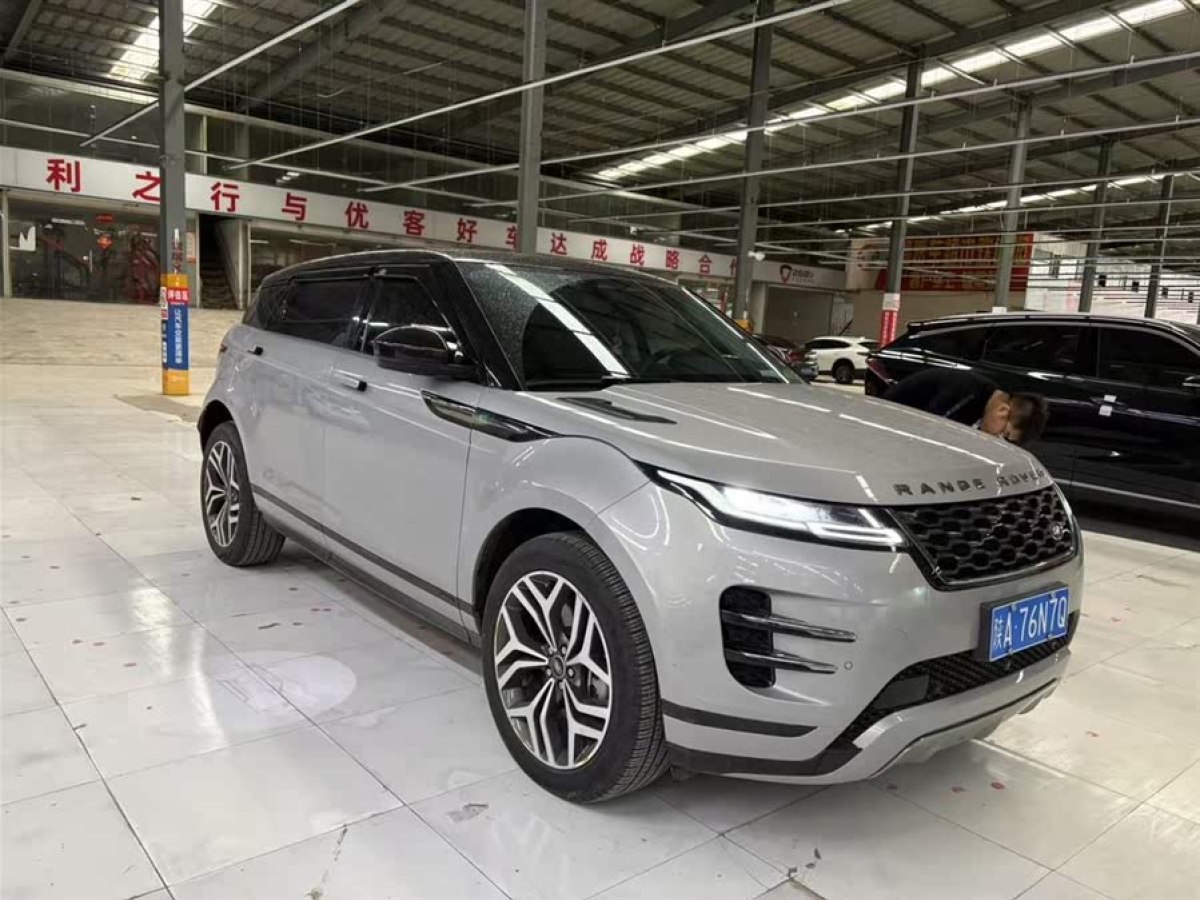 路虎 攬勝極光  2021款 極光L 249PS R-Dynamic First edition 首發(fā)版圖片
