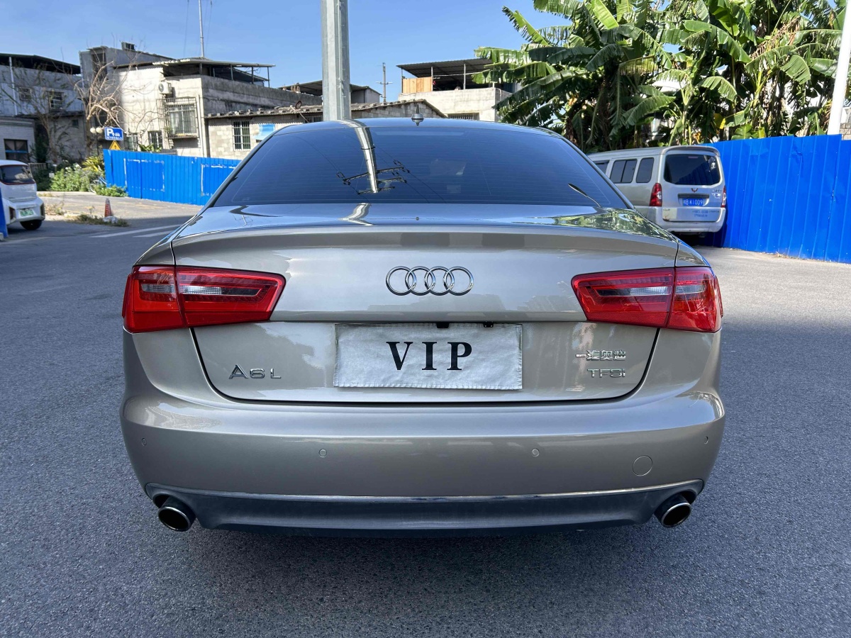 奧迪 奧迪A6L  2012款 TFSI 標(biāo)準(zhǔn)型圖片