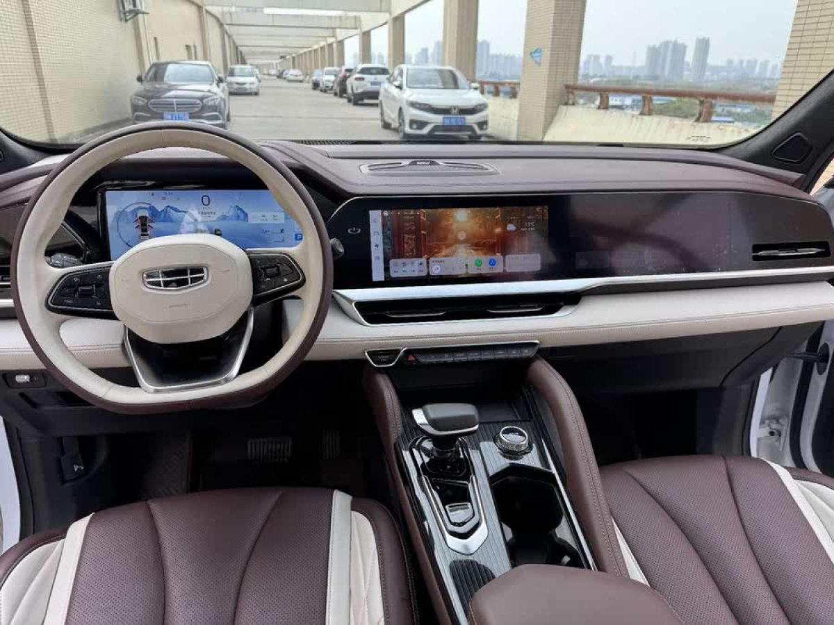 吉利 星越L  2021款 2.0TD DCT EVO兩驅(qū)尊貴型圖片