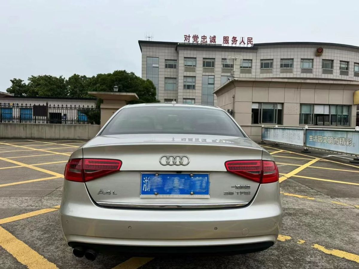 奧迪 奧迪A4L  2015款 A4L 1.8TFSI 30TFSI 舒適型圖片
