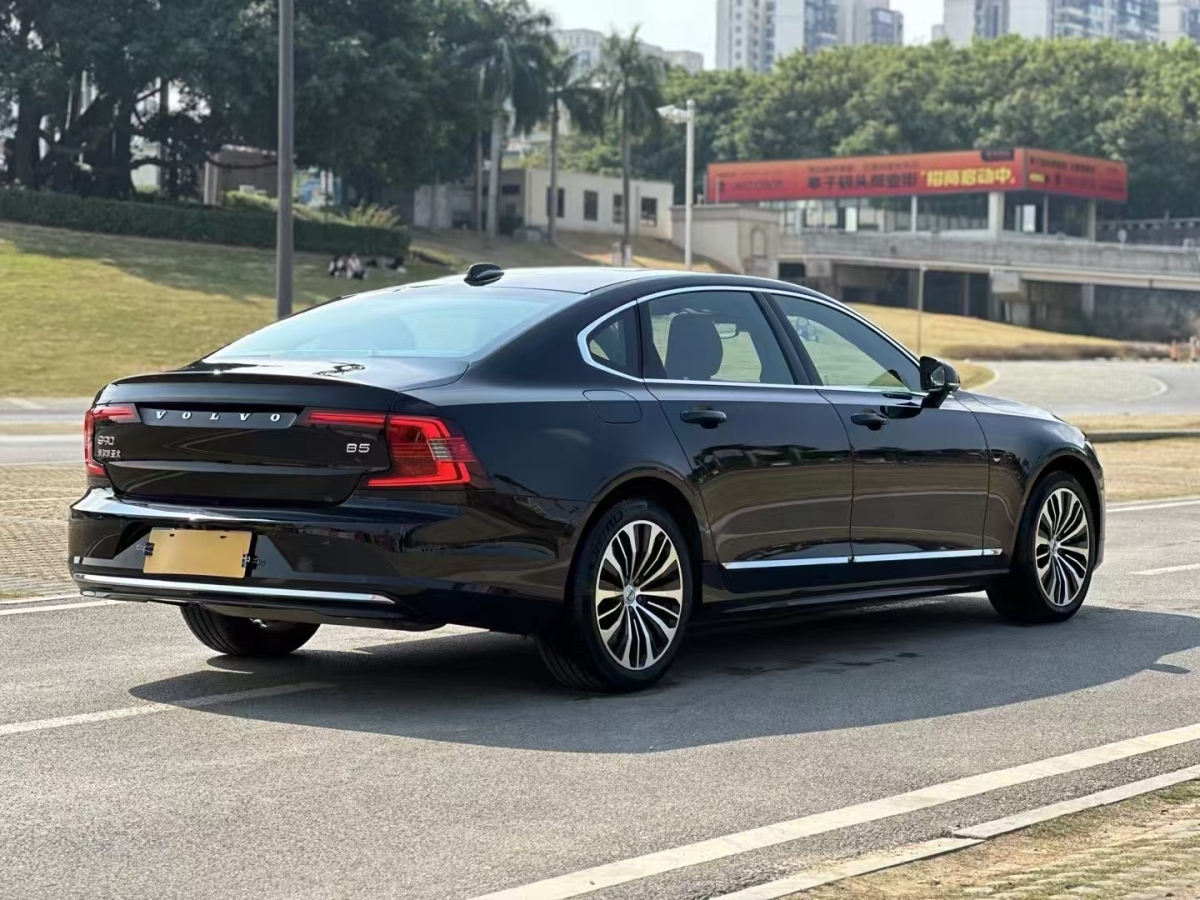 沃爾沃 S90  2023款 B5 智逸豪華版圖片