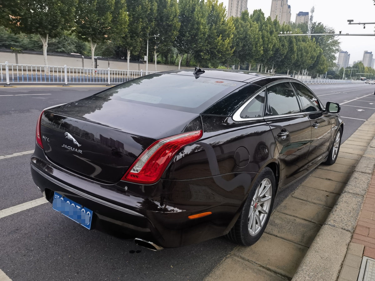 捷豹 XJ  2014款 XJL 2.0T 兩驅(qū)典雅商務(wù)版圖片