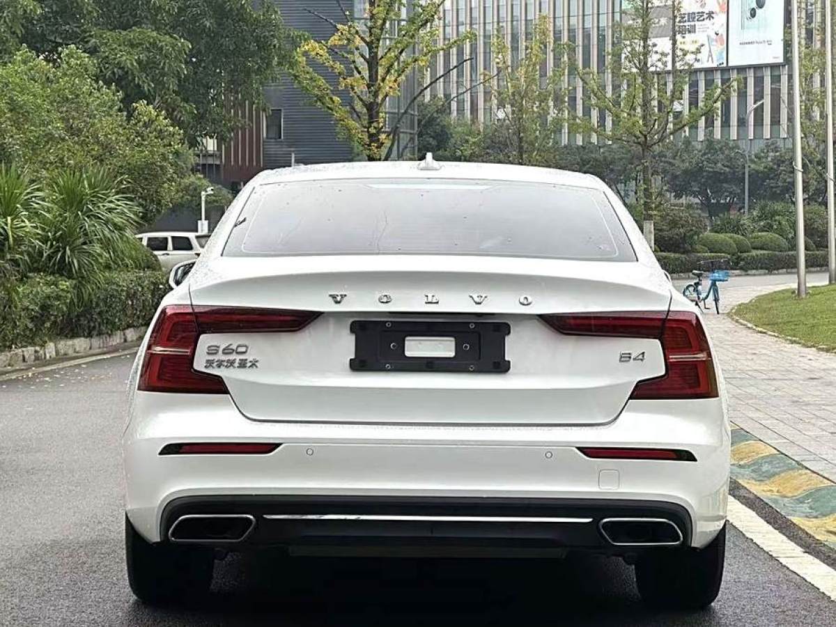 沃爾沃 S60L  2022款 B4 智逸豪華版圖片