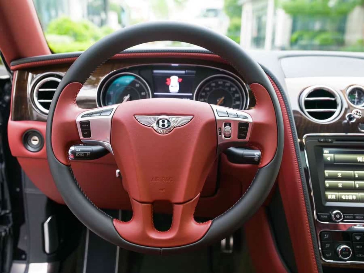 賓利 飛馳  2017款 4.0T V8 標(biāo)準(zhǔn)版圖片