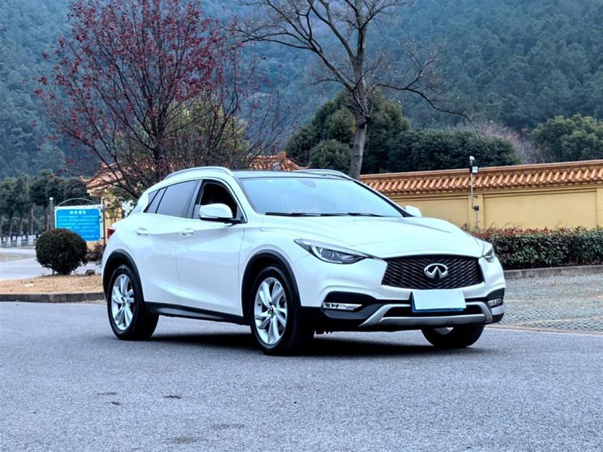 英菲尼迪 QX30  2017款 1.6T 兩驅(qū)運(yùn)動版圖片