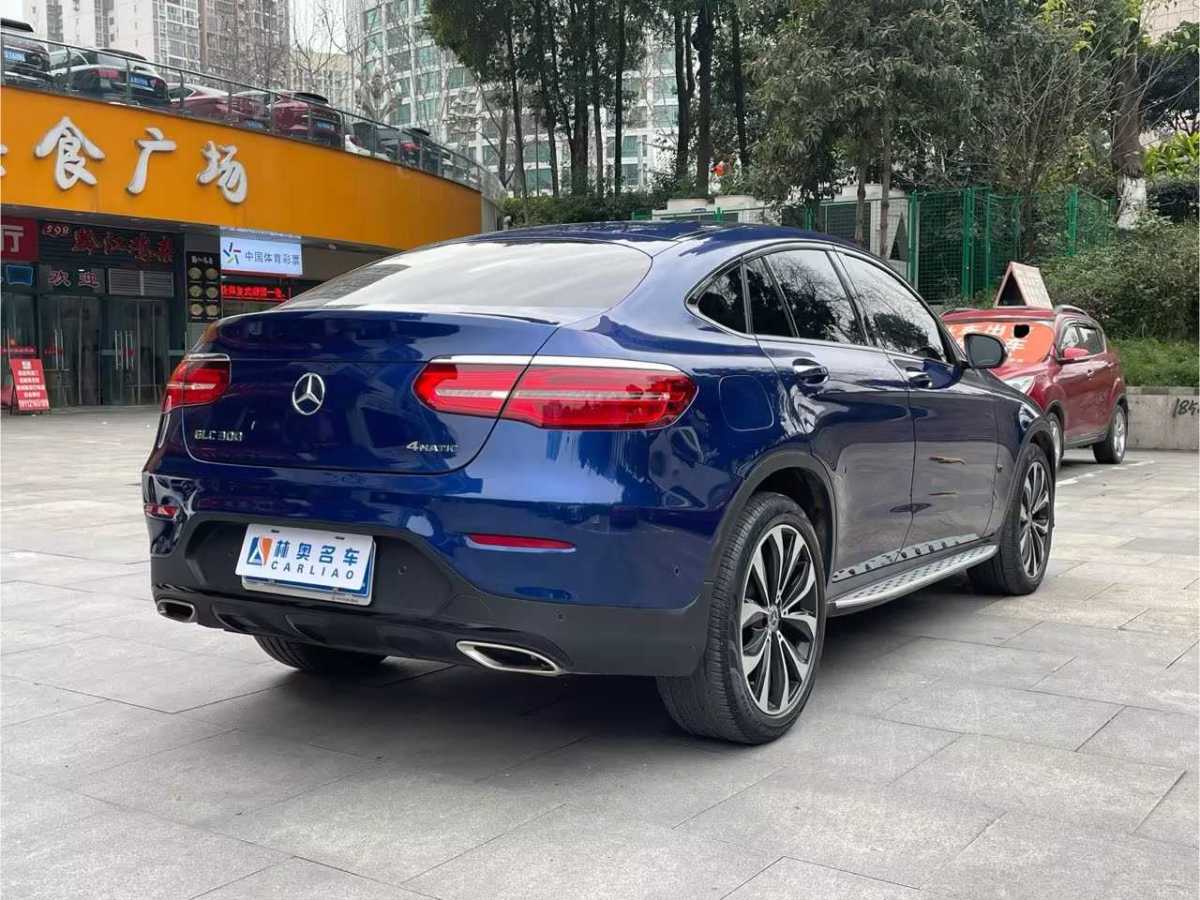 奔馳 奔馳GLC  2022款 改款 GLC 300 4MATIC 轎跑SUV圖片