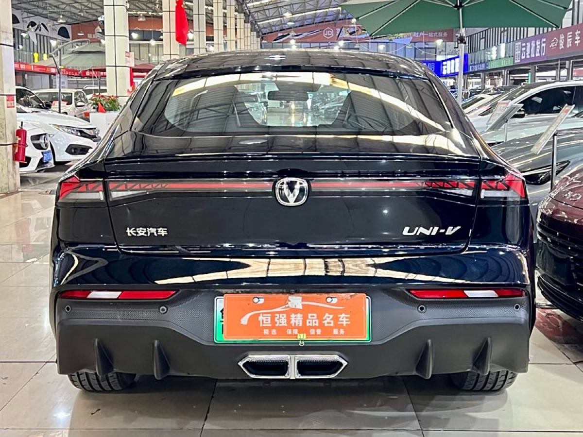 長(zhǎng)安 長(zhǎng)安UNI-V 智電iDD  2024款 藍(lán)鯨智電iDD 136km 智酷型圖片