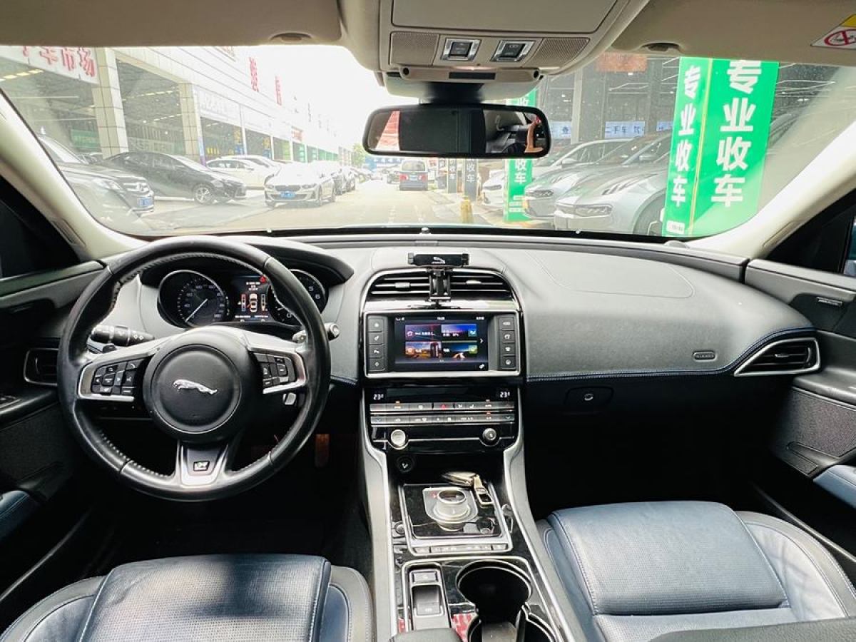 捷豹 XE  2017款 2.0T 240PS R-Sport圖片