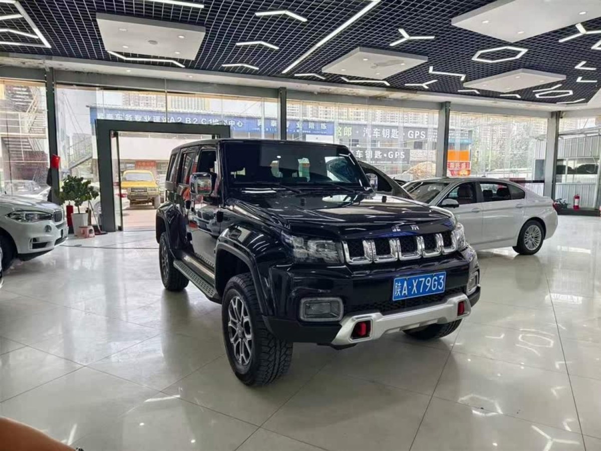 北京 BJ40  2024款 2.0T 城市獵人榮耀版圖片
