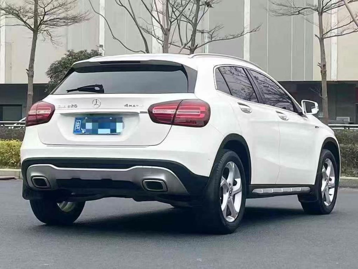 奔馳 奔馳GLA  2018款 GLA 200 動感型圖片
