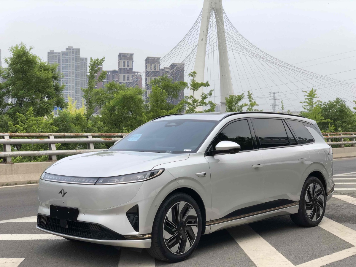 2024年6月東風風神 eπ008  2024款 210Max增程版 6座