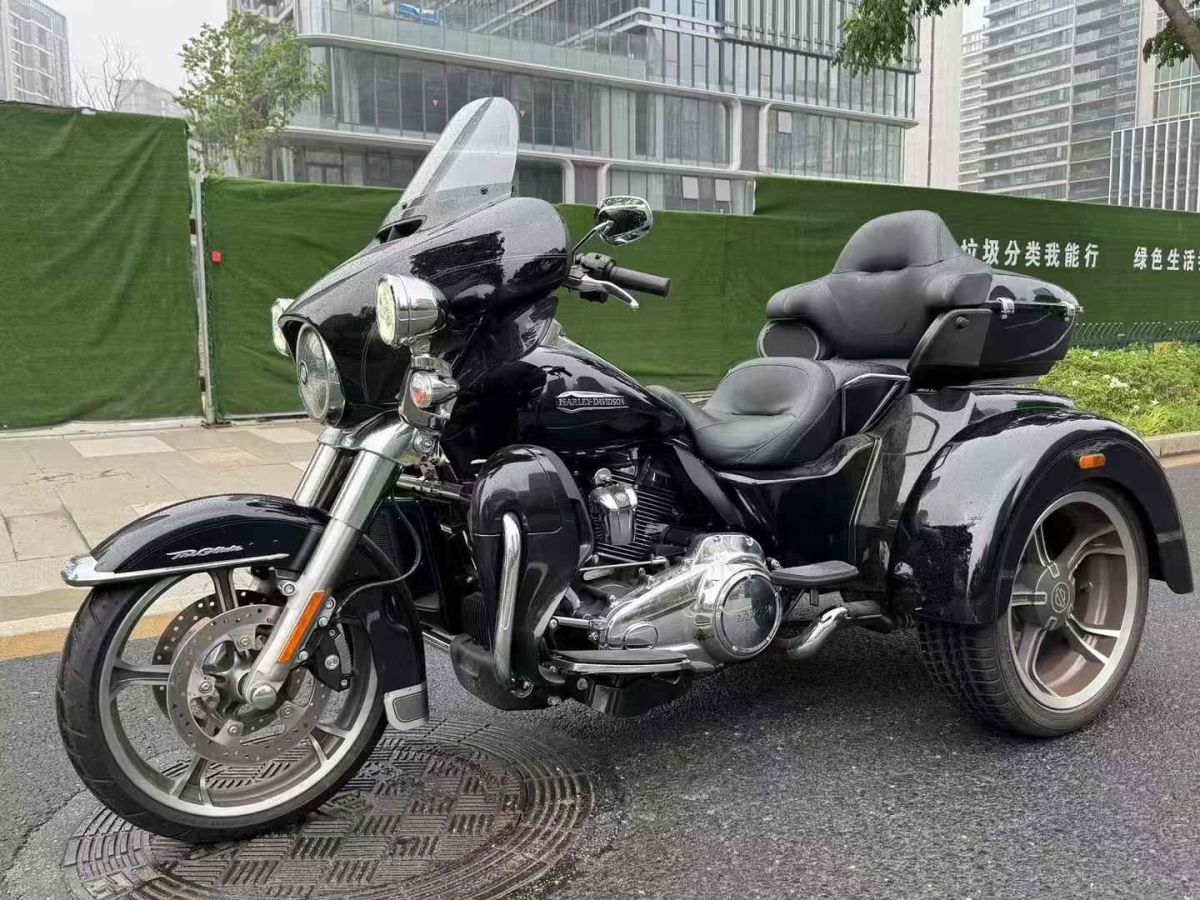 依維柯 得意  2022款 2.5T A37 M1客車 5-9座長軸中頂雙胎手動(dòng)門圖片