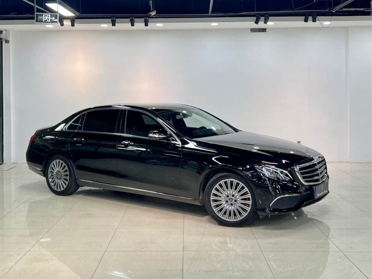 奔馳 奔馳E級(jí)  2020款 E 300 L 豪華型圖片