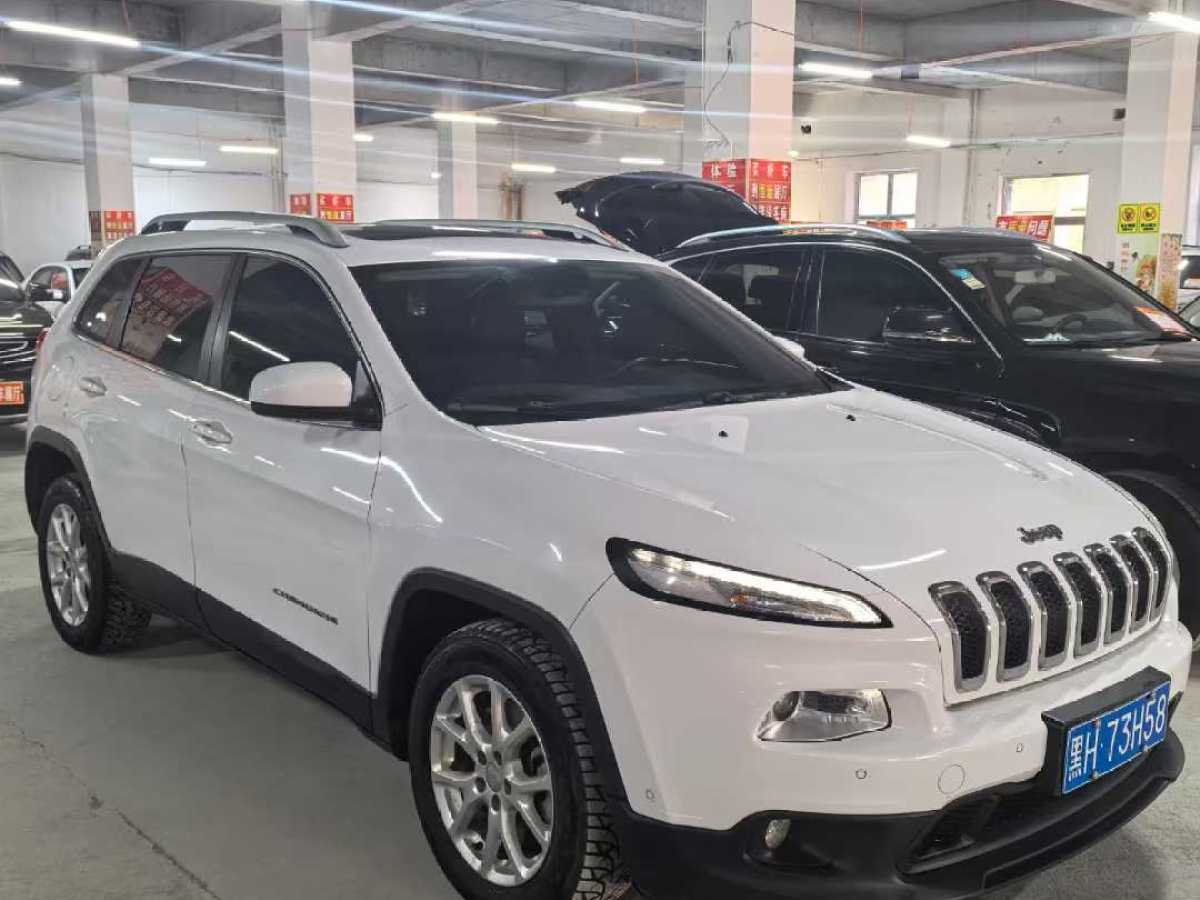 Jeep 自由光  2016款 2.4L 領(lǐng)先版圖片