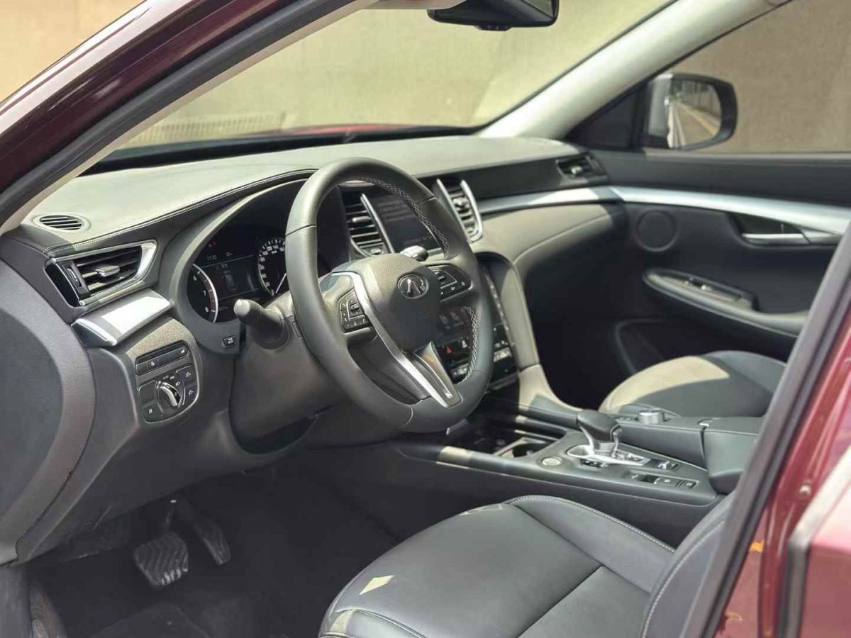 英菲尼迪 QX50  2022款 2.0T 兩驅(qū)WAVE版圖片