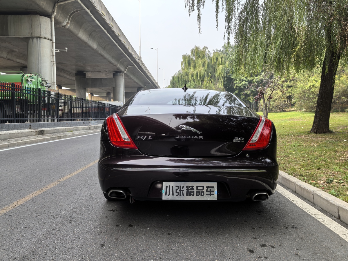 2014年9月捷豹 XJ  2014款 XJL 3.0 SC 四驅(qū)全景商務(wù)版