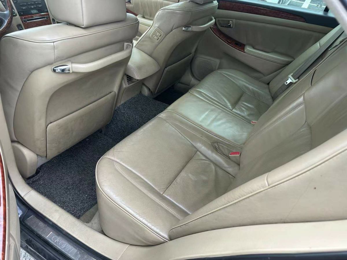豐田 皇冠  2007款 2.5L Royal 導(dǎo)航版圖片