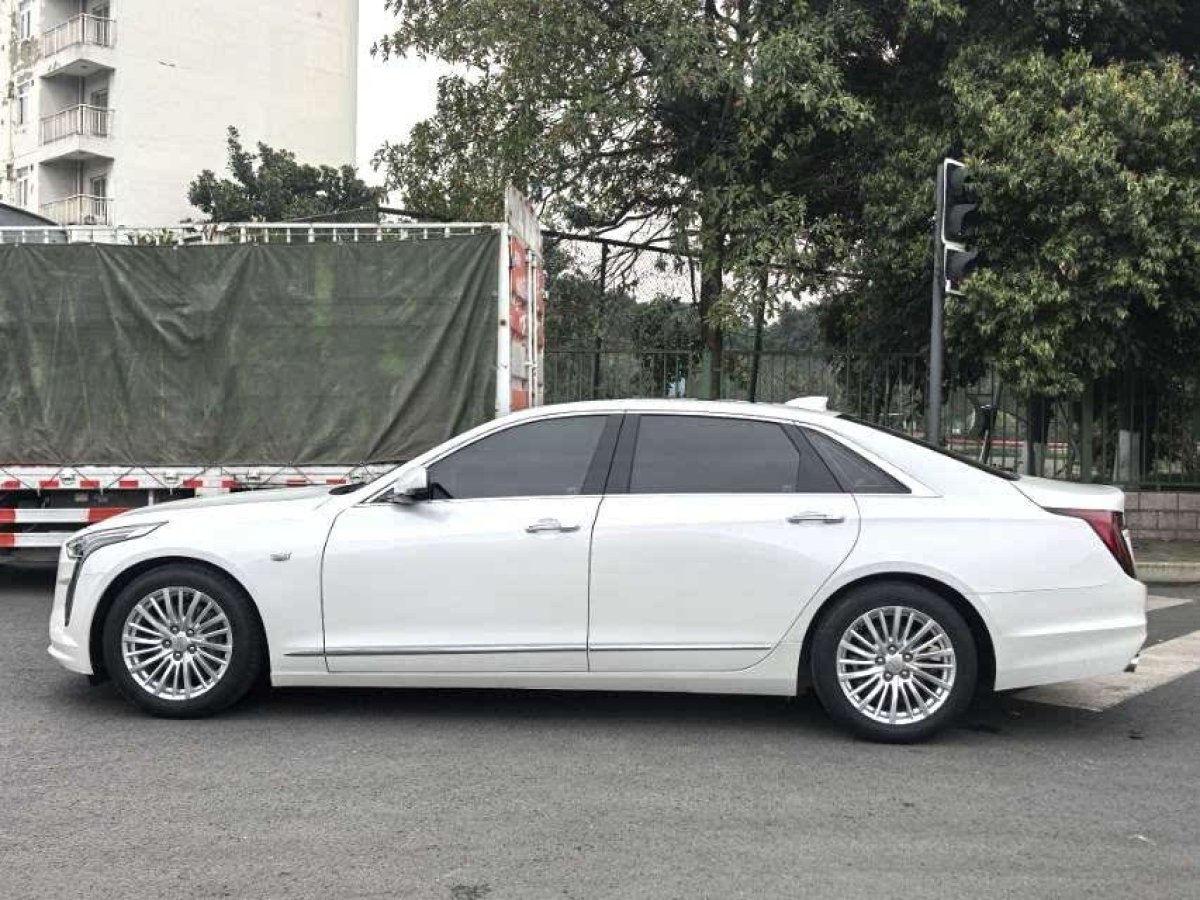 凱迪拉克 CT6  2019款 28T 豪華型圖片