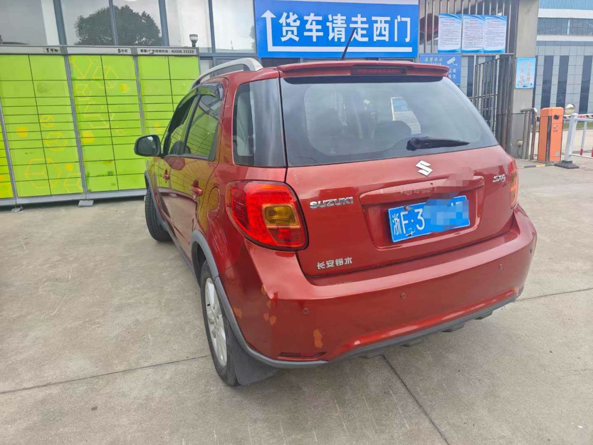 2013年1月鈴木 天語(yǔ) SX4  2013款 1.6L 手動(dòng)酷銳型