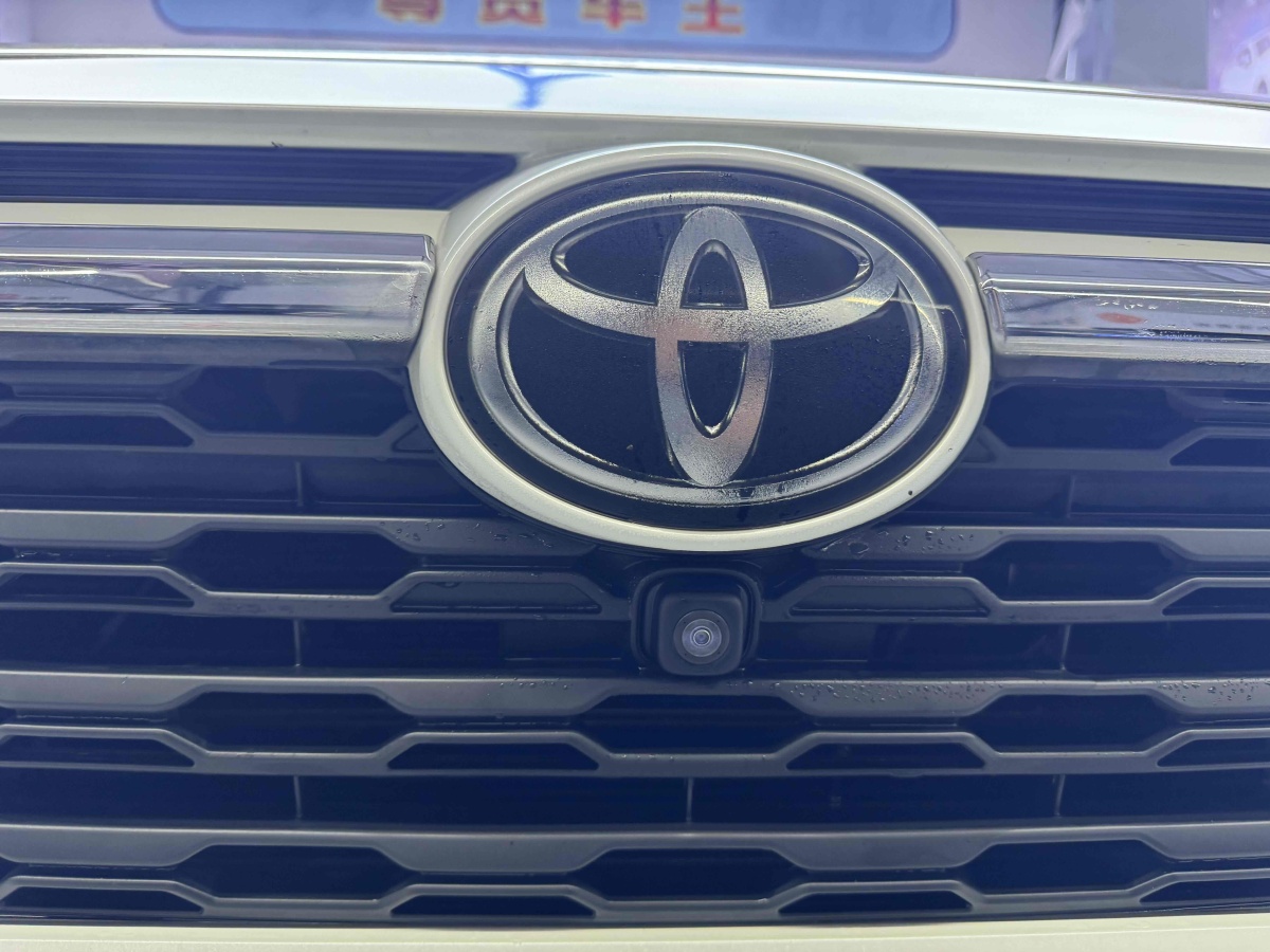 豐田 RAV4  2018款 榮放 2.0L CVT兩驅(qū)風(fēng)尚版圖片