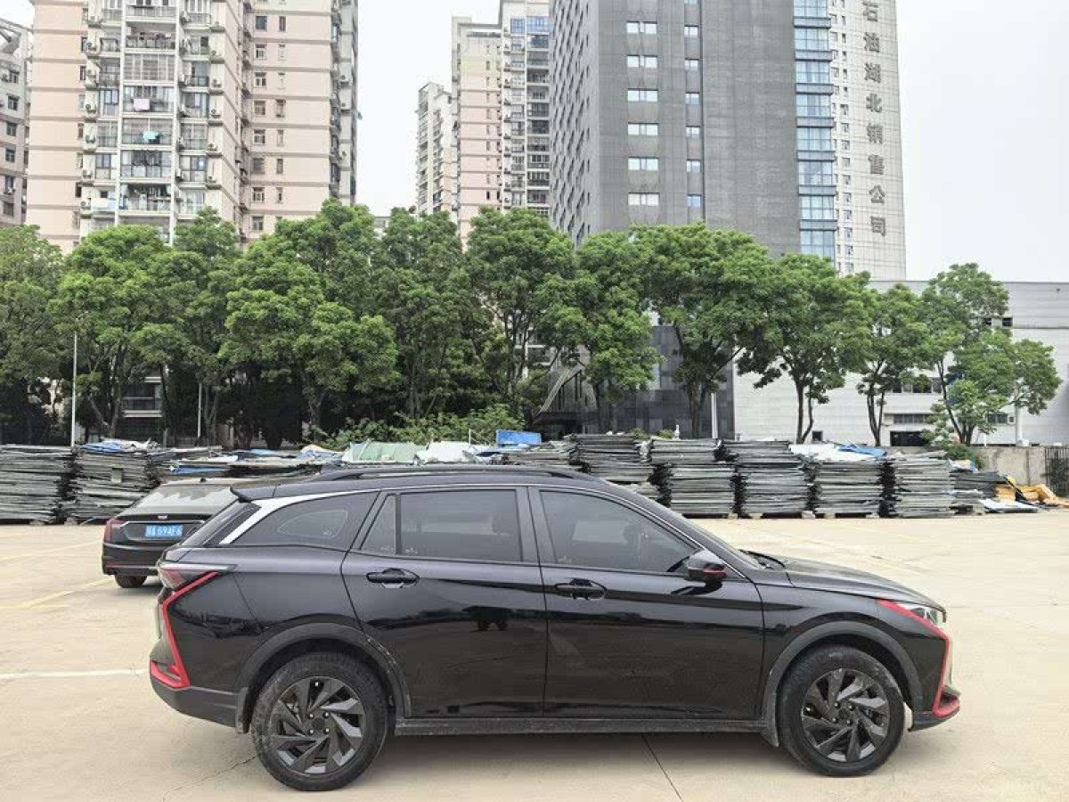 東風(fēng)風(fēng)神 奕炫GS  2021款 230T 自動(dòng)追風(fēng)版圖片