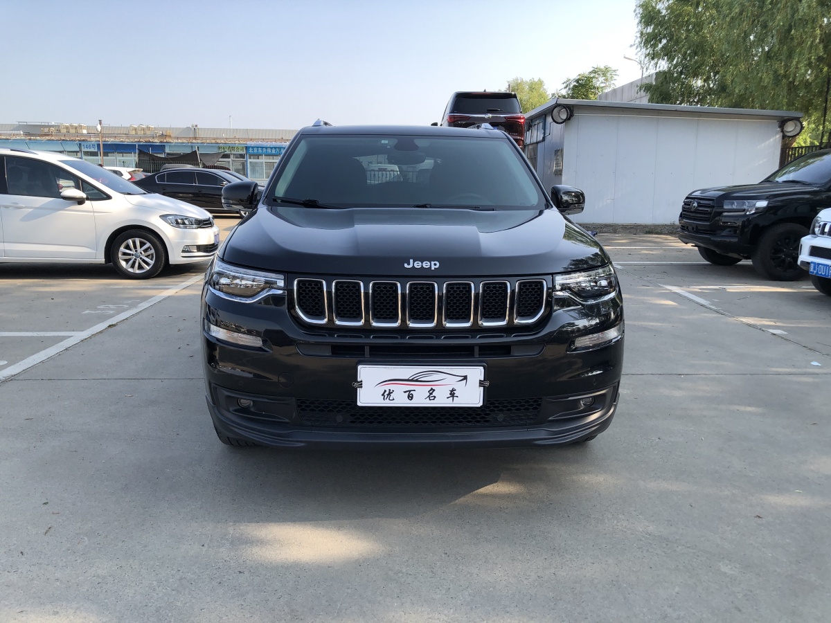 Jeep 指揮官  2018款 2.0T 兩驅(qū)進(jìn)享版圖片