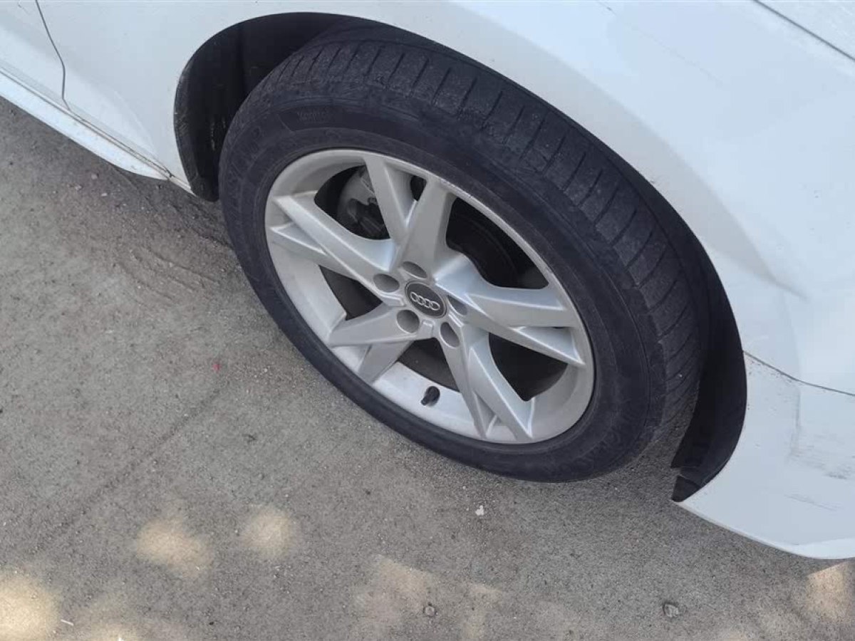 奧迪 奧迪A4L  2019款 35 TFSI 進取型 國VI圖片