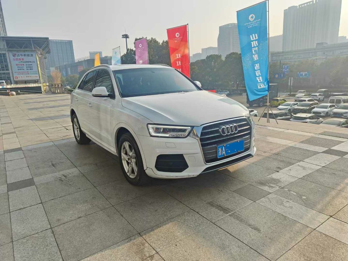 奧迪 奧迪Q3  2018款 30 TFSI 時(shí)尚型典藏版圖片