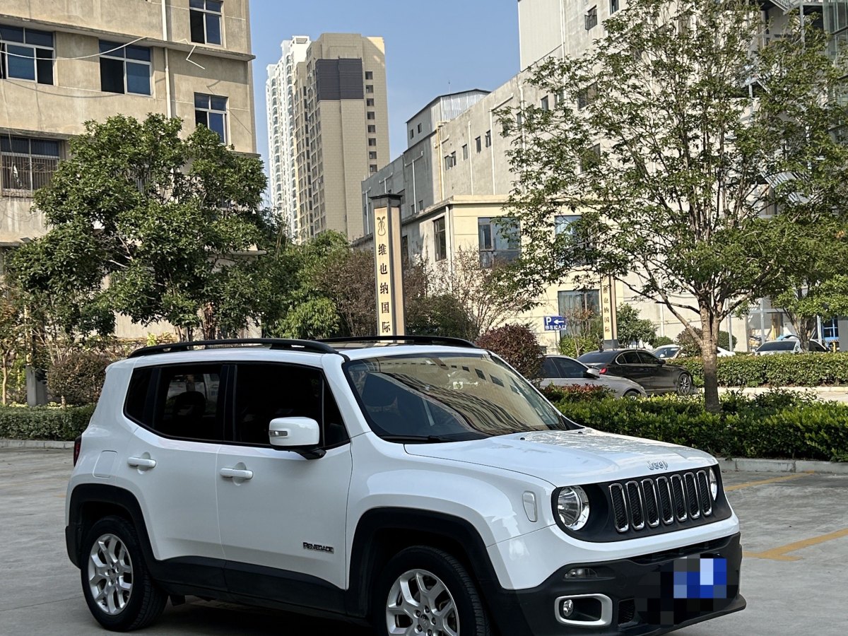 2018年10月Jeep 自由俠  2018款 互聯(lián)大屏版 180T 自動勁能版