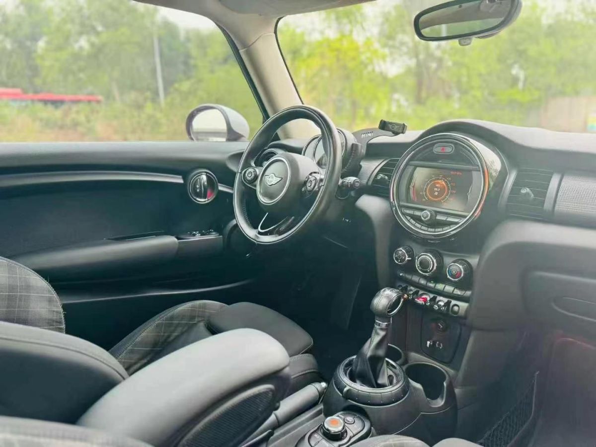 MINI MINI  2017款 2.0T COOPER S 賽車控圖片
