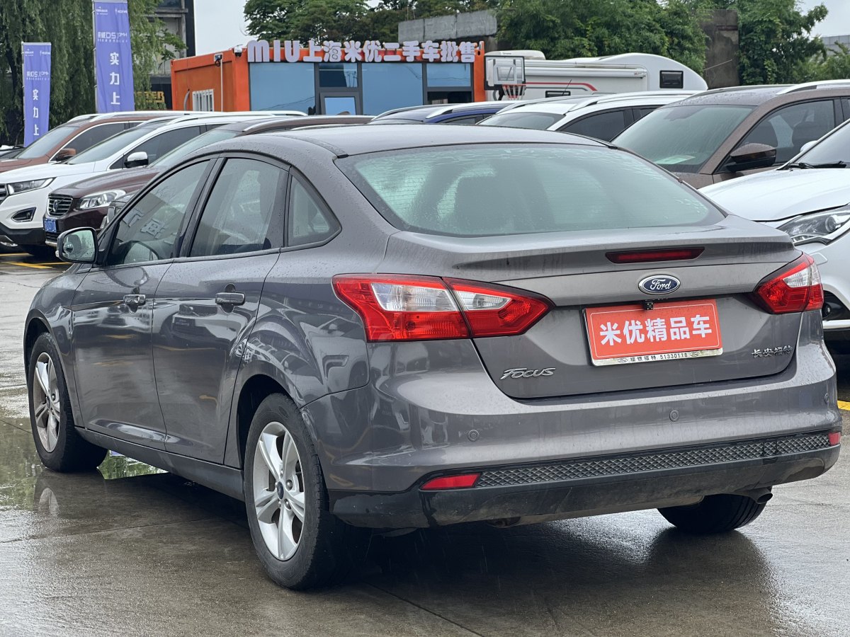 福特 ?？怂? 2012款 三廂 1.6L 自動風尚型圖片