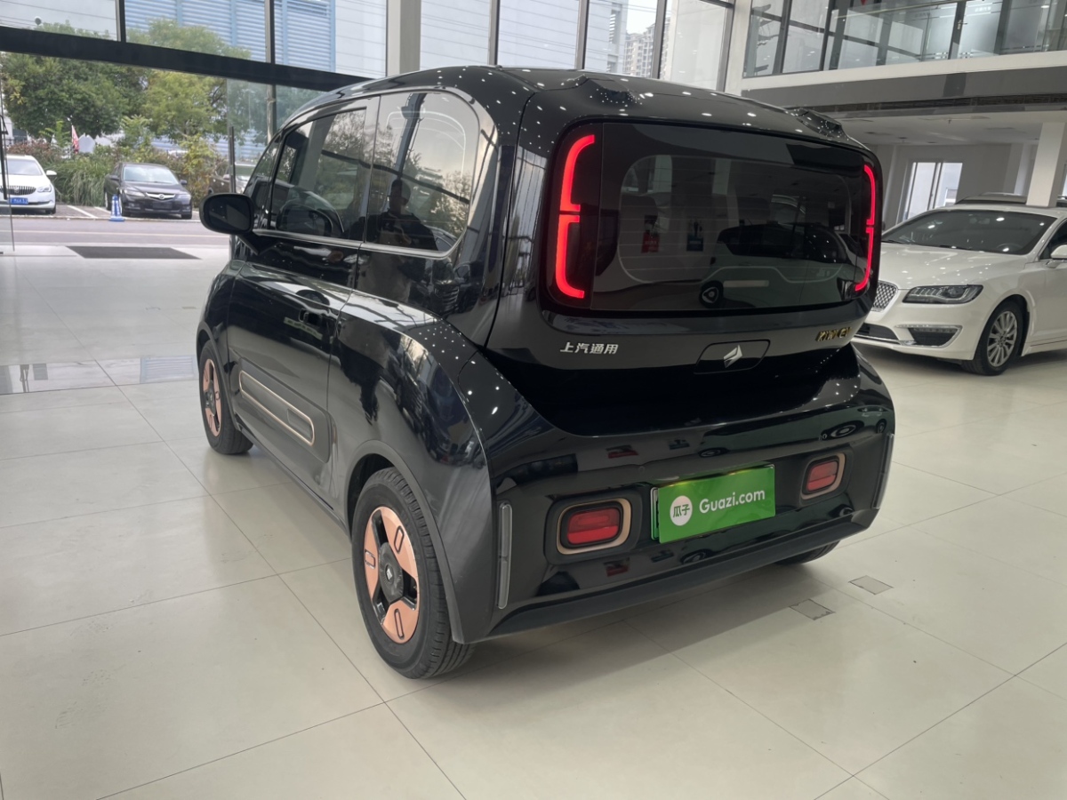 寶駿 寶駿KiWi EV  2022款 藝術家輕享版 三元鋰圖片